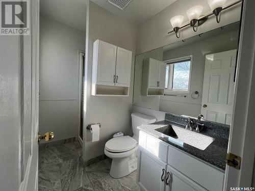 207 Steiger Crescent, Saskatoon, SK - Indoor Photo Showing Bathroom