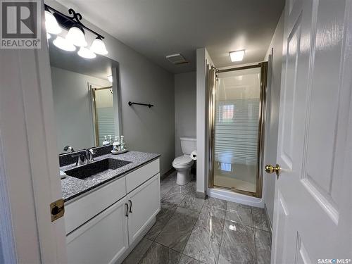 207 Steiger Crescent, Saskatoon, SK - Indoor Photo Showing Bathroom