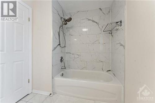 44 Goulding Crescent, Kanata, ON - Indoor Photo Showing Bathroom