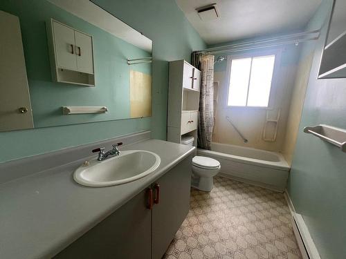 Salle de bains - 395 Rue Alphonse-Leblanc, Gatineau (Buckingham), QC - Indoor Photo Showing Bathroom