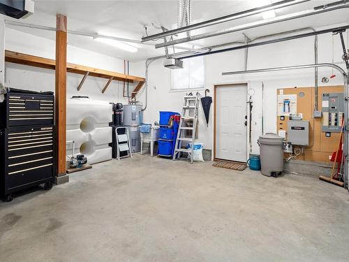 8835 West Coast Rd, Sooke, BC - Indoor Photo Showing Garage