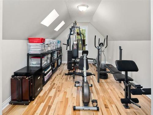 985 Dogwood Rd, North Saanich, BC - Indoor Photo Showing Gym Room