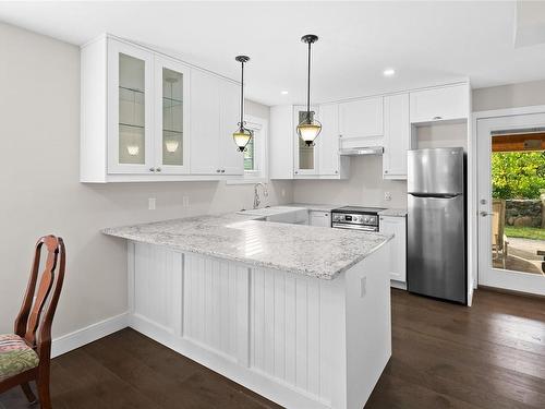 985 Dogwood Rd, North Saanich, BC - Indoor Photo Showing Kitchen With Upgraded Kitchen