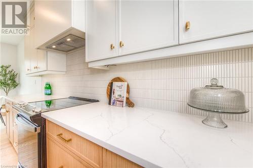 19 Carriage Crossing, Drayton, ON - Indoor Photo Showing Kitchen
