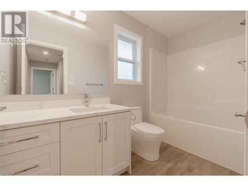 5830 Okanagan Street Unit# 103, Oliver, BC - Indoor Photo Showing Bathroom