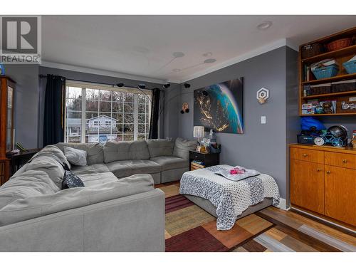 3312 Johnstone Street, Terrace, BC - Indoor Photo Showing Living Room