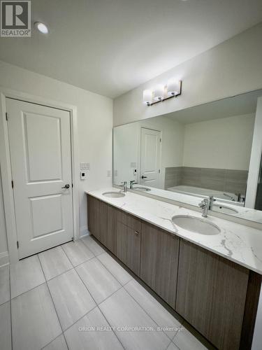 #12 -95 Brookfield Rd, Oakville, ON - Indoor Photo Showing Bathroom