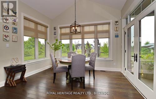 111 Cawkers Cove Rd, Scugog, ON - Indoor Photo Showing Dining Room