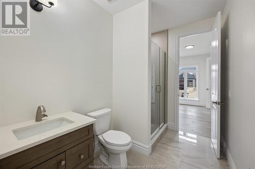 519 Veneto Street, Lakeshore, ON - Indoor Photo Showing Bathroom