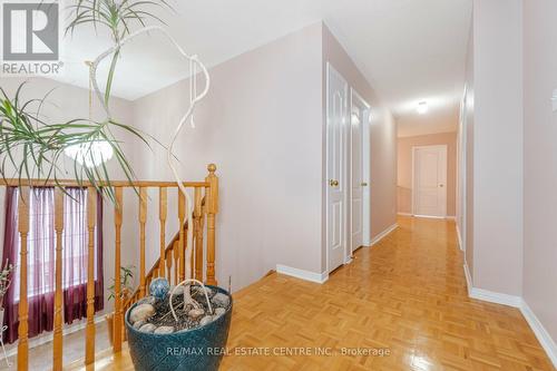 6 Twin Willow Cres N, Brampton, ON - Indoor Photo Showing Other Room
