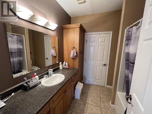 2 6550 Old Alaska Highway, Fort Nelson, BC - Indoor Photo Showing Bathroom