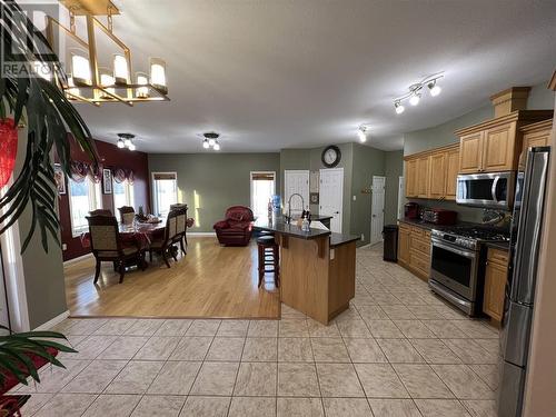 2 6550 Old Alaska Highway, Fort Nelson, BC - Indoor Photo Showing Kitchen