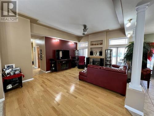 2 6550 Old Alaska Highway, Fort Nelson, BC - Indoor Photo Showing Living Room