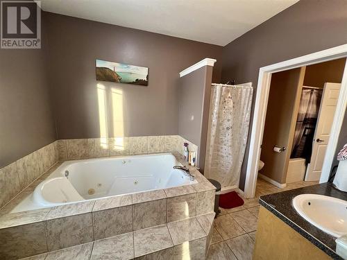 2 6550 Old Alaska Highway, Fort Nelson, BC - Indoor Photo Showing Bathroom