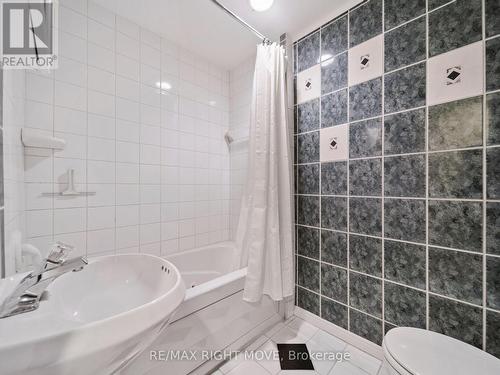 983 Bass Lake Sdrd E, Oro-Medonte, ON - Indoor Photo Showing Bathroom