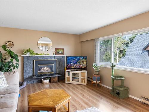 271 Stanford Ave West, Parksville, BC - Indoor Photo Showing Living Room With Fireplace