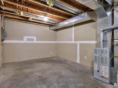 25-1920 Hugh Allan Drive, Kamloops, BC - Indoor Photo Showing Basement