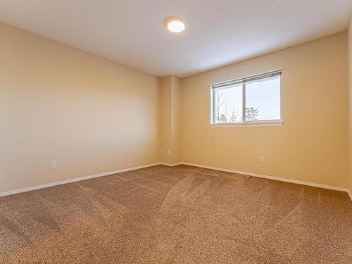 22-1920 Hugh Allan Drive, Kamloops, BC - Indoor Photo Showing Bathroom