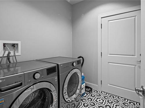 2434 Lighthouse Point Rd, Sooke, BC - Indoor Photo Showing Laundry Room