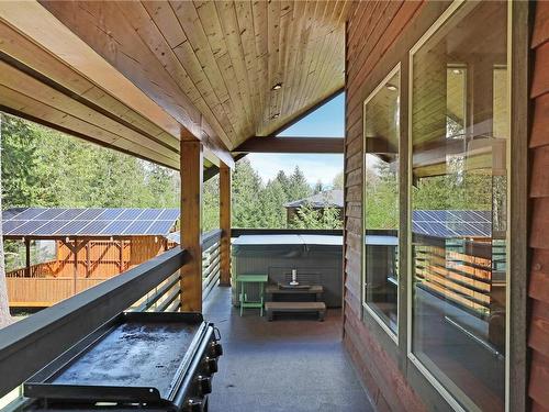 10575 Clayoquot Rd, Port Alberni, BC - Outdoor With Deck Patio Veranda With Exterior
