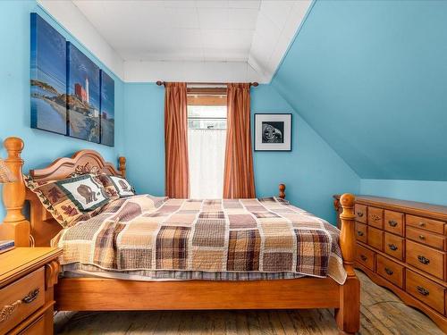 9716 Chemainus Rd, Chemainus, BC - Indoor Photo Showing Bedroom