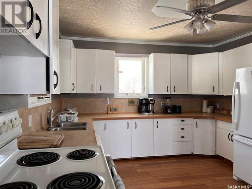 Springburn Acreage, Wynyard, SK - Indoor Photo Showing Kitchen With Double Sink