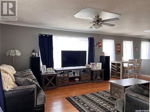 Springburn Acreage, Wynyard, SK - Indoor Photo Showing Living Room