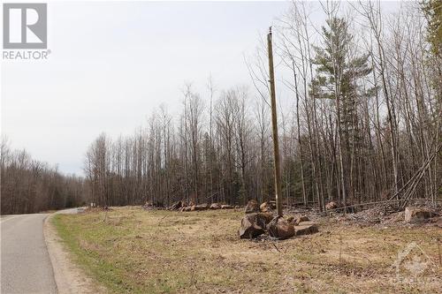 Wilson Farm Road is a paved, township road for services like snow plowing - 462 Wilson Farm Road, Calabogie, ON 