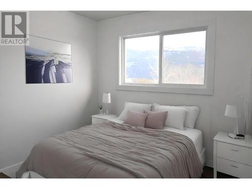 6785 Hillside Drive, Sparwood, BC - Indoor Photo Showing Bedroom