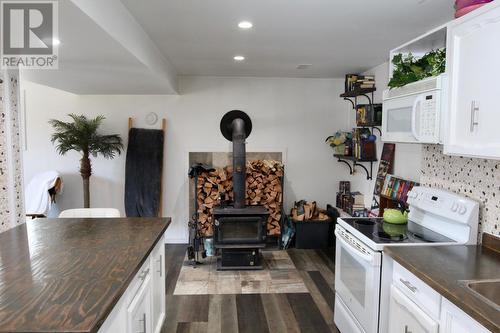 6785 Hillside Drive, Sparwood, BC - Indoor Photo Showing Kitchen