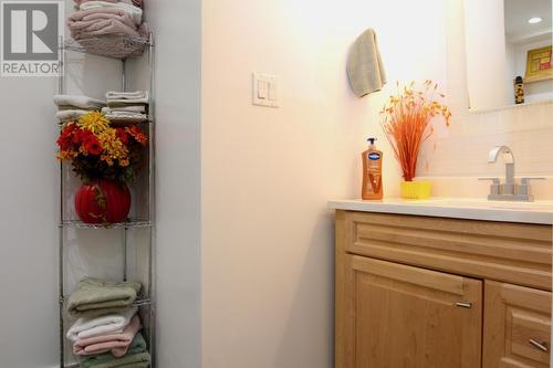 6785 Hillside Drive, Sparwood, BC - Indoor Photo Showing Bathroom