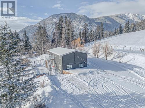 6785 Hillside Drive, Sparwood, BC - Outdoor