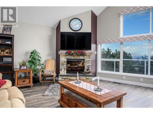 5232 Hartnell Road, Vernon, BC - Indoor Photo Showing Living Room With Fireplace