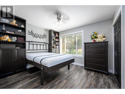 5232 Hartnell Road, Vernon, BC - Indoor Photo Showing Bedroom