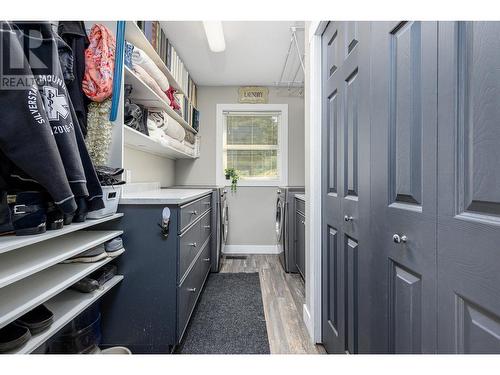 5232 Hartnell Road, Vernon, BC - Indoor Photo Showing Laundry Room