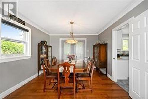 11391 Lakeshore Drive, Iroquois, ON - Indoor Photo Showing Dining Room