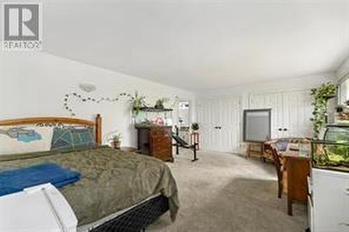 11391 Lakeshore Drive, Iroquois, ON - Indoor Photo Showing Bedroom