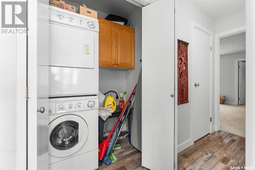 7 802 2Nd Avenue Nw, Moose Jaw, SK - Indoor Photo Showing Laundry Room