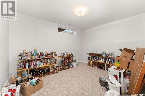 7 802 2Nd Avenue Nw, Moose Jaw, SK - Indoor Photo Showing Other Room