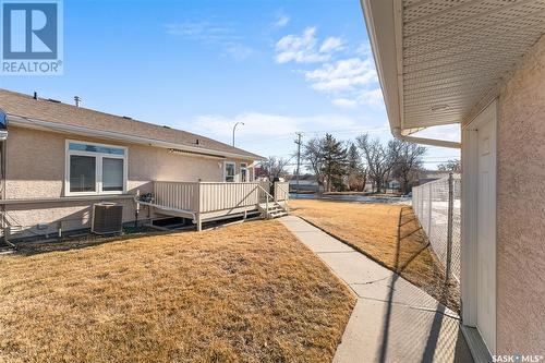 7 802 2Nd Avenue Nw, Moose Jaw, SK - Outdoor With Deck Patio Veranda With Exterior