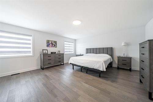 4067 Brock Street, Beamsville, ON - Indoor Photo Showing Bedroom