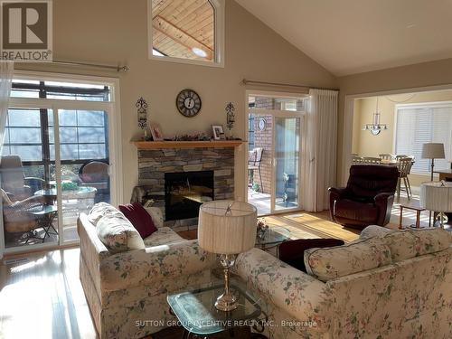 15 Marina Dr, Kawartha Lakes, ON - Indoor Photo Showing Living Room With Fireplace