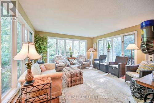 194 Wilson Street E, Hamilton, ON - Indoor Photo Showing Living Room