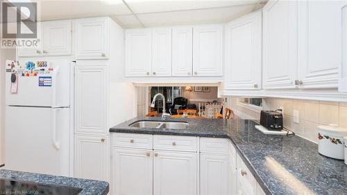 188 Old Beach Drive, Georgian Bluffs, ON - Indoor Photo Showing Kitchen With Double Sink