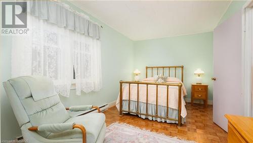 188 Old Beach Drive, Georgian Bluffs, ON - Indoor Photo Showing Bedroom