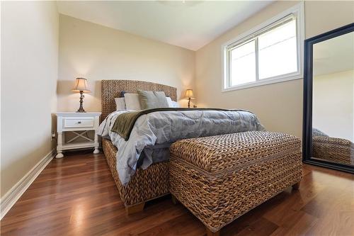 1153 Ridge Road, Stoney Creek, ON - Indoor Photo Showing Bedroom