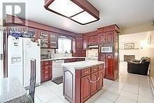13894 Innis Lake Rd, Caledon, ON - Indoor Photo Showing Kitchen