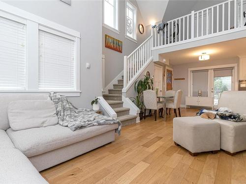 1101 Spirit Bay Rd, Sooke, BC - Indoor Photo Showing Living Room