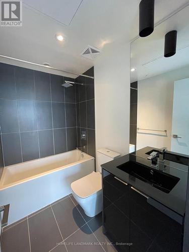 3701 - 70 Temperance Street, Toronto, ON - Indoor Photo Showing Bathroom