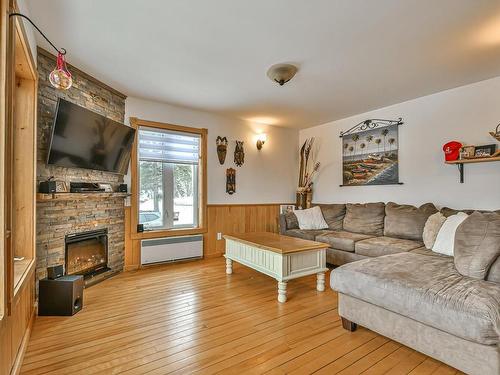 Living room - 1431 Route Des Érables, La Conception, QC - Indoor Photo Showing Living Room With Fireplace